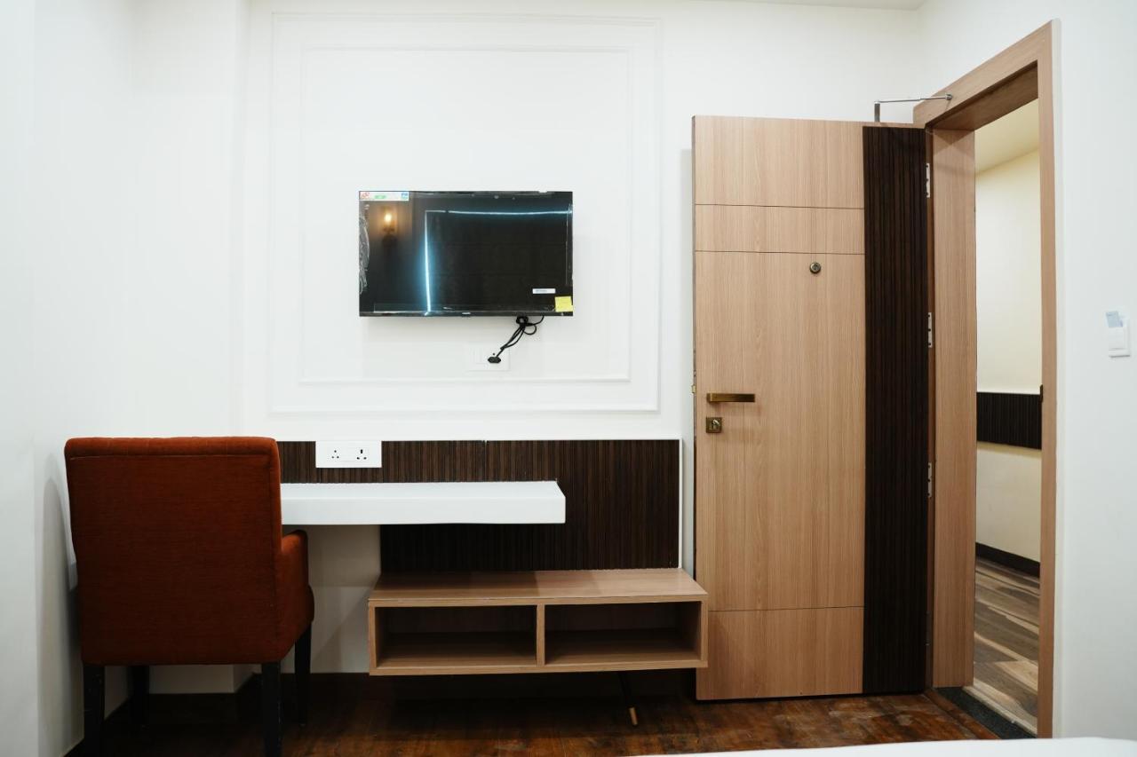 ホテル Anaya Retreat バラナシ エクステリア 写真